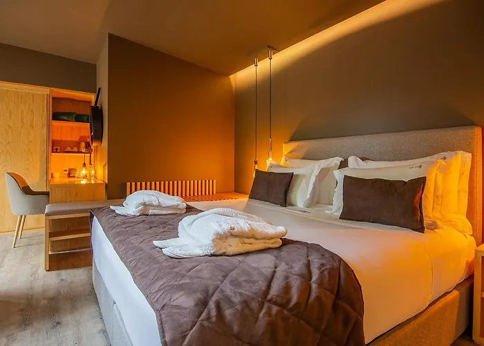 Отель Quinta Do Pedregal &